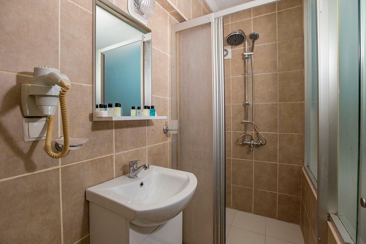 Royal Family Hotel Истанбул Екстериор снимка