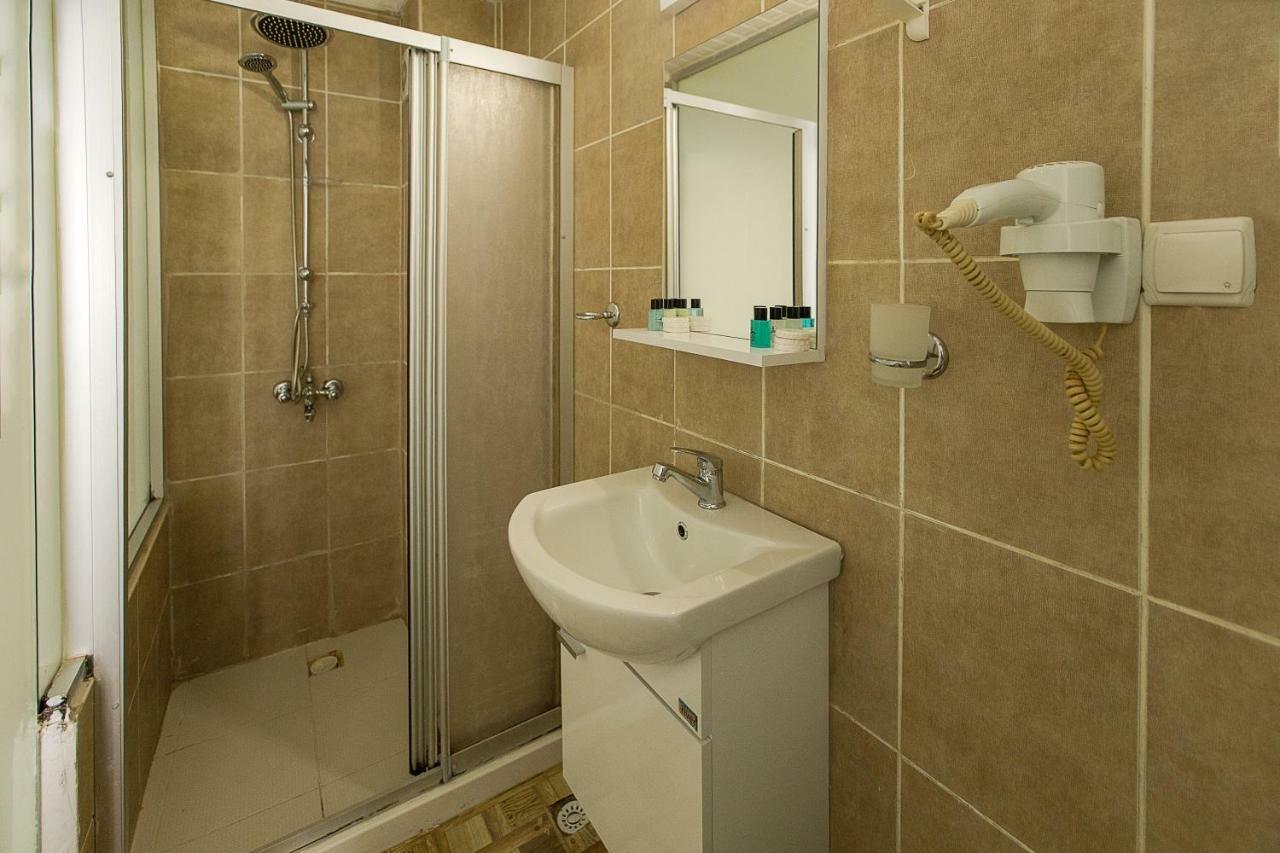Royal Family Hotel Истанбул Екстериор снимка